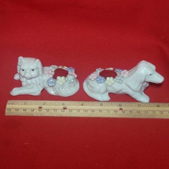 Vintage Pin Cushion Sitting Cat and Dog Set of 2 - Picture 9 of 13
